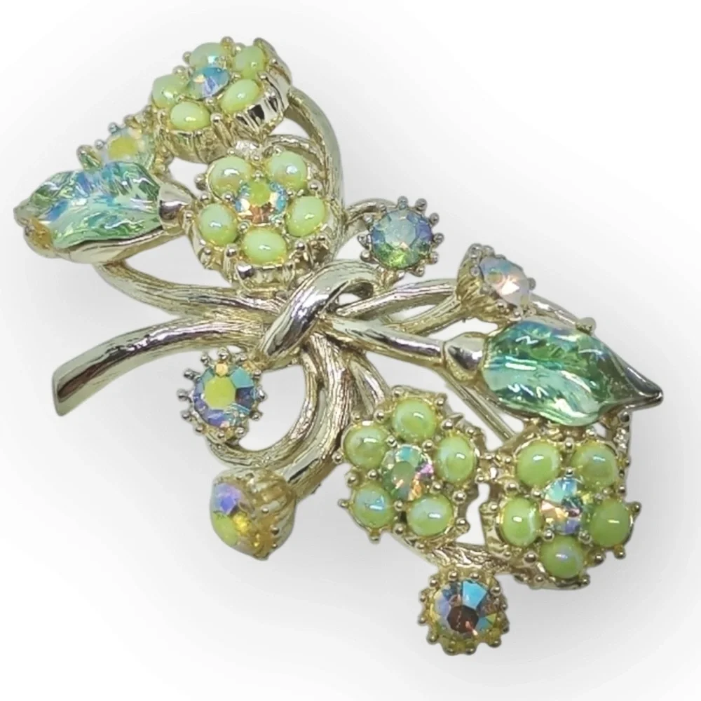 HOLLYCRAFT Vintage 1960s Green Aurora Borealis Rhinestone Floral Spray Brooch